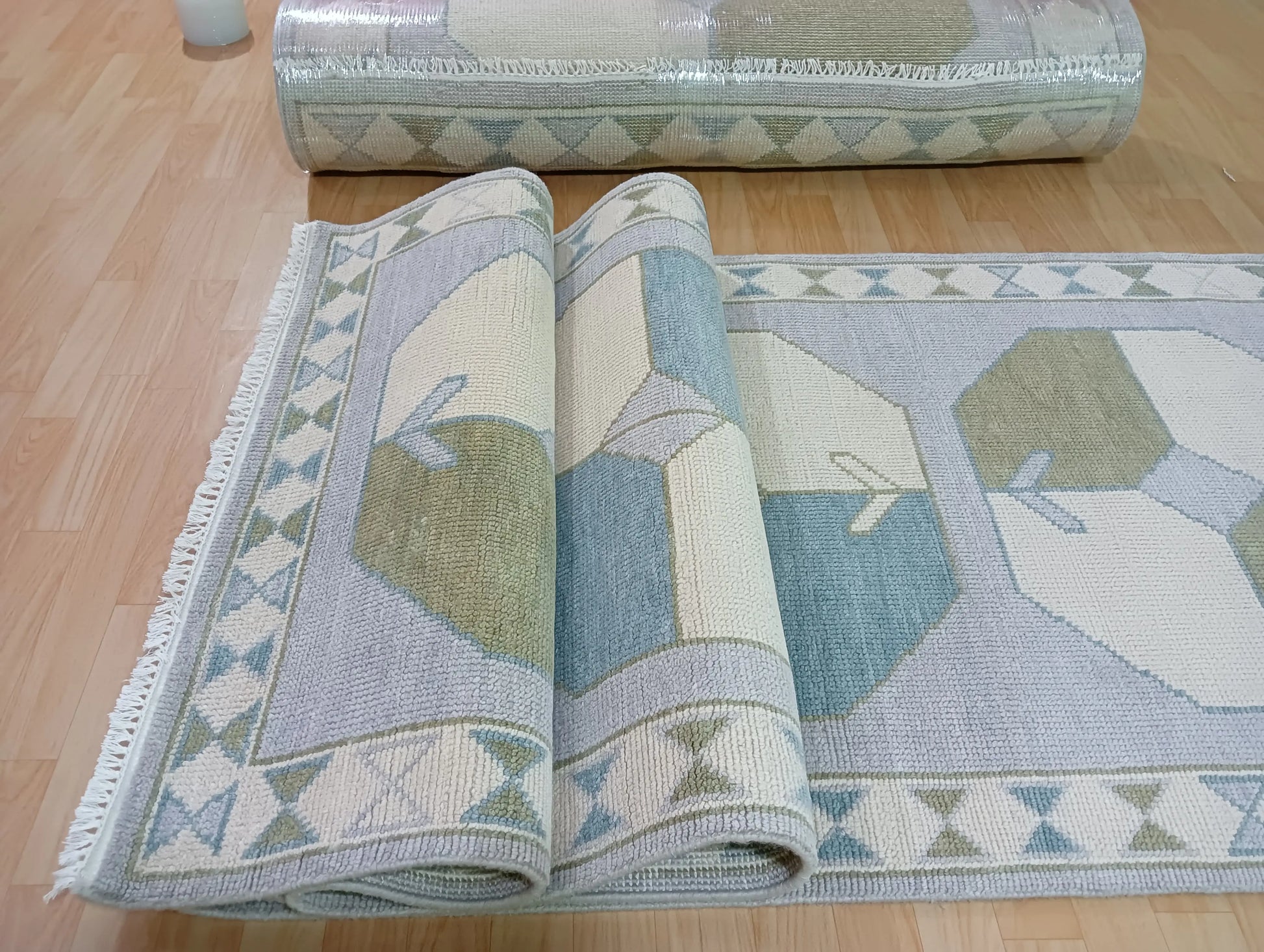 APRIL (made to order) The Clara Rugs