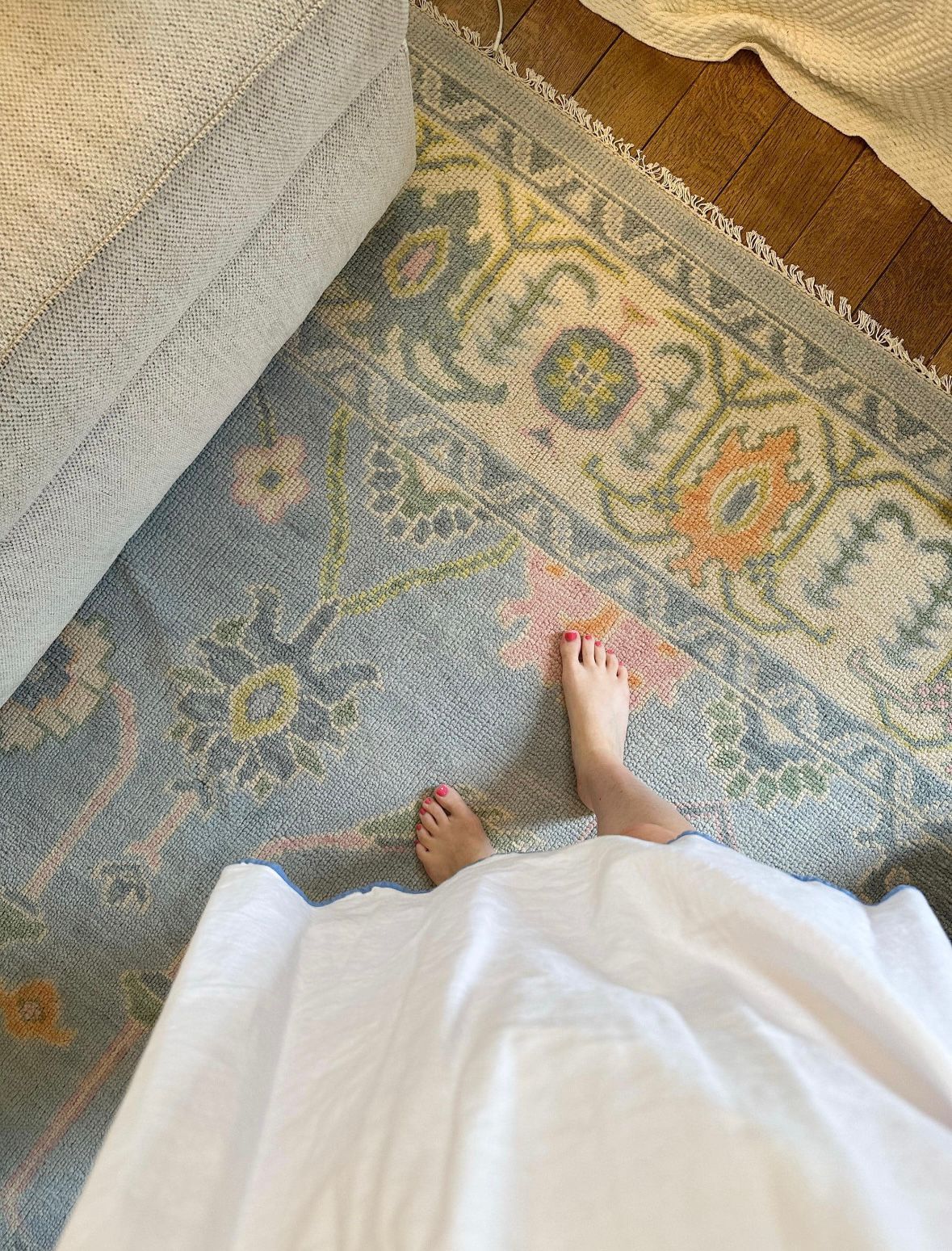 Buy Hand Knotted Oushak Rugs – Affordable and Stylish